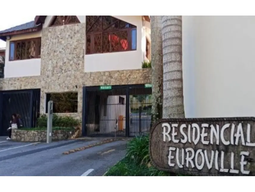 Casa em Residencial Euroville, Carapicuíba/SP — foto 1 de 1