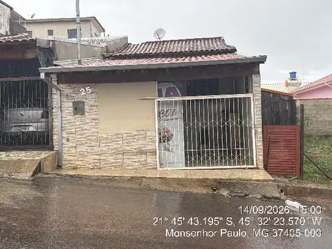 Casa em Centro, Monsenhor Paulo/MG