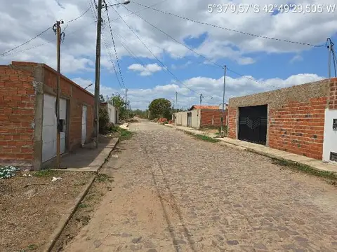 Casa em Data Gado Bravo, Curralinhos/PI