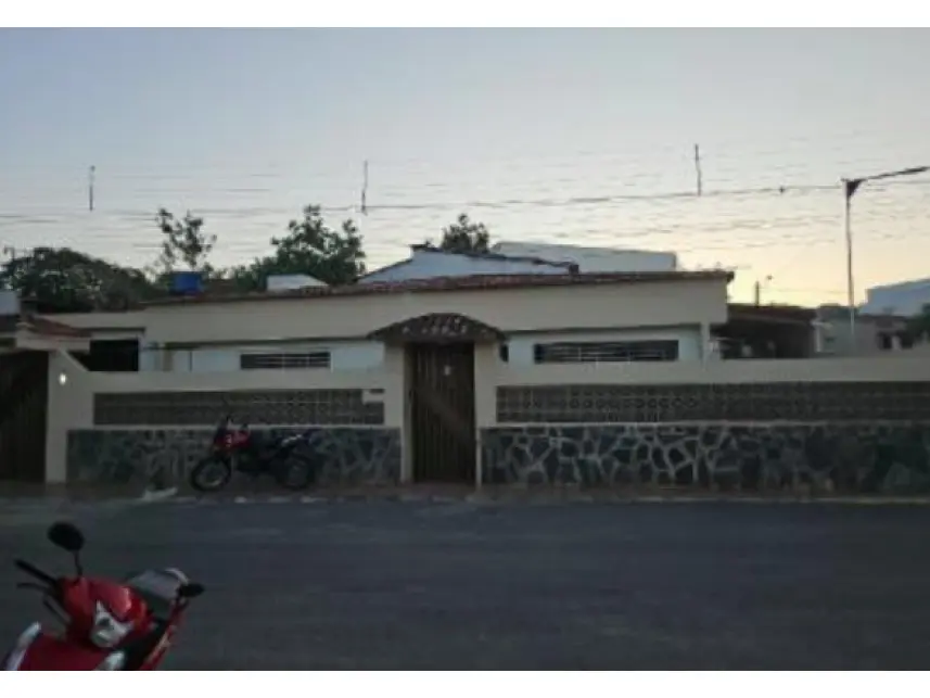 Casa em Centro, Vertentes/PE — foto 1 de 1