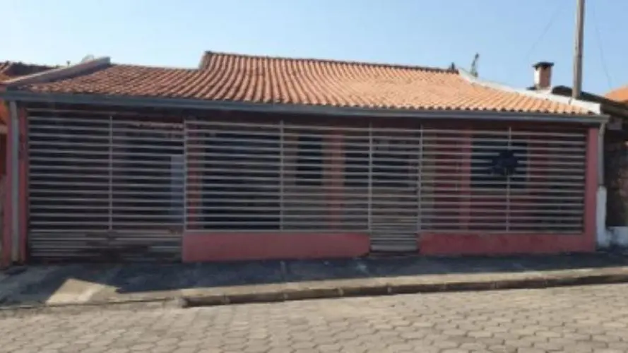 Casa em Carlópolis/PR — foto 1 de 5