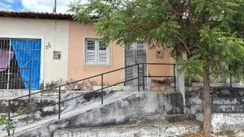 Casa em Santa Quitéria/CE