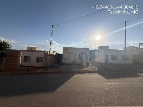 Casa em Eldorado, Felixlândia/MG